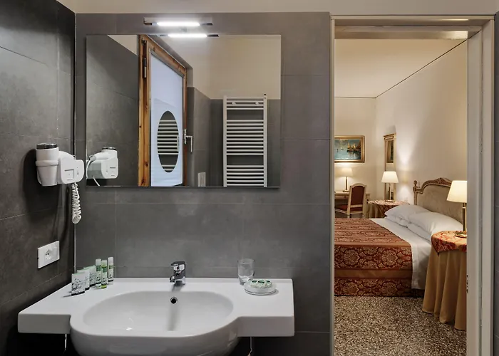 ضيافة كا'براغادين إي كارابا بيت ضيافة البندقية