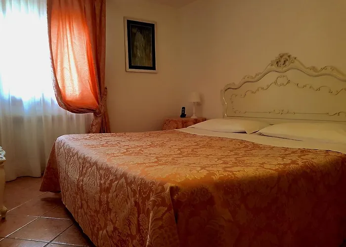 ضيافة كا'براغادين إي كارابا 4* البندقية