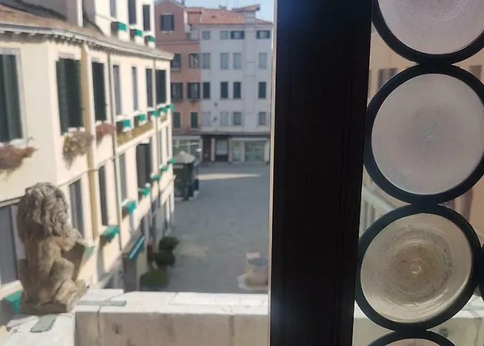 ضيافة كا'براغادين إي كارابا البندقية