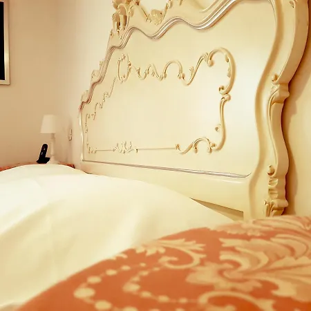 Ca' Bragadin E Carabba Гостевой дом 4*